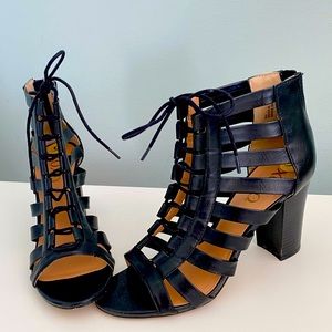 XOXO lace up ankle block heels size 9
